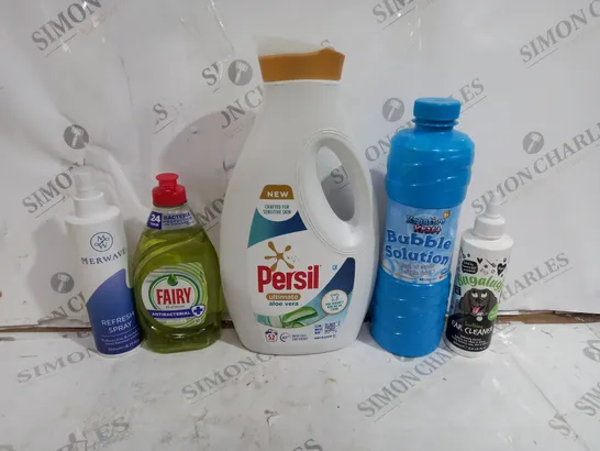 BOX OF APPROXIMATELY 7 ASSORTED ITEMS TO INCLUDE - PERSIL ULTIMATE - FAIRY LIQUID - BUBBLE SOLUTION - COLLECTION ONLY