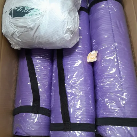 BOX OF APROXIMATELY 15 ASSORTED HOUSEHOLD ITEMS TOO INCLUDE YOYA MATS , BEDDING , THROWS , ETC 