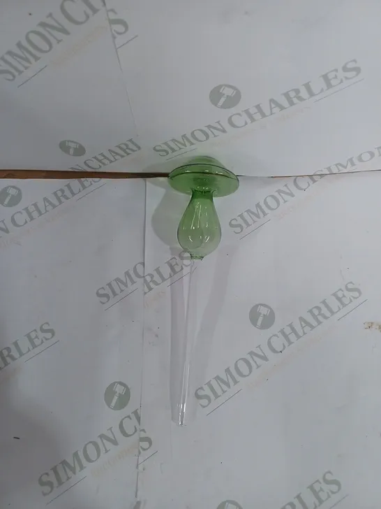 PACKAGED GLASS MUSHROOM - GREEN