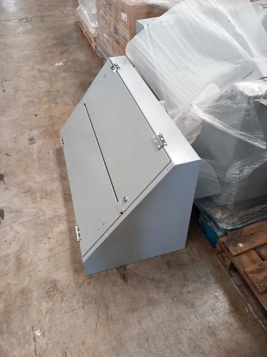 STEEL SLOPE TOP DISPENSING STORAGE UNIT