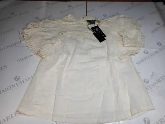 WYSE LONDON MARIE BRODERIE BLOUSE IN CREAM - SIZE 2