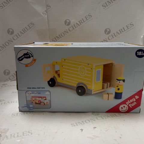 SMALL FOOT XL TOY PARCEL LORRY 