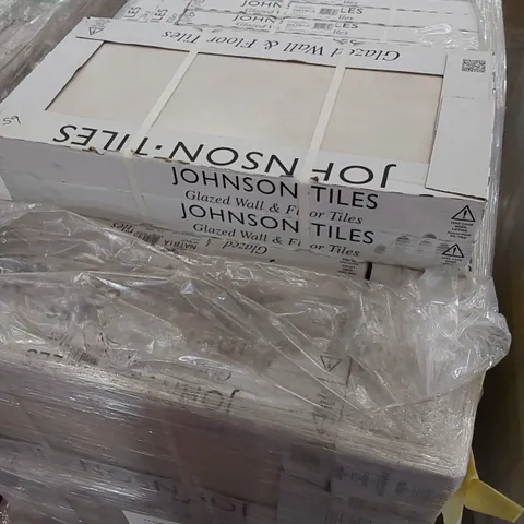 PALLET CONTAINING 40 CARTONS OF JOHNSONS NAT BEAUTY IVORY TILES - 5 PER PACK / 597X297X10MM