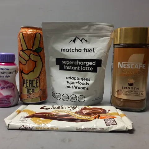 TOTE OF APPROX 10 ASSORTED FOOD ITEMS TO INCLUDE - MATCHA FUEL SUPERCHARGED INSTANT LATTE , NESCAFE GOLD , PEACE TEA ETC