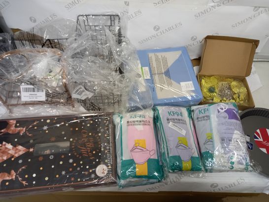 LOT OF ASSORTED HOUSEHOLD GOODS TO INCLUDE STORAGE BOXES, BAG OF MASKS, AND ADVENT CALENDAR JAN 2023 ETC.