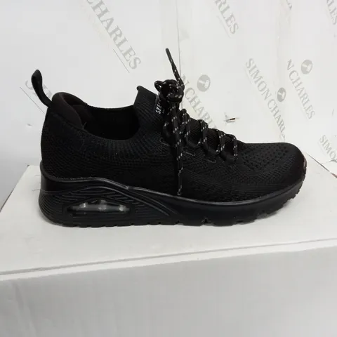BOXED SKETCHERS BLACK TRAINERS SIZE 3.5