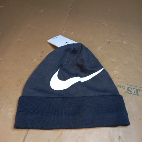 GREY NIKE HAT 