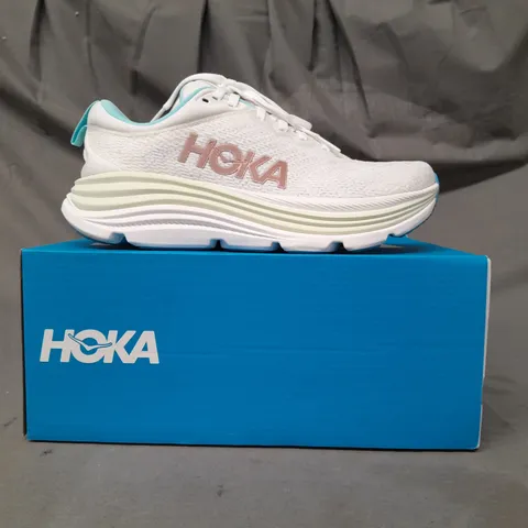 BOXED PAIR OF HOKA GAVIOTA SHOES IN WHITE/SEA FOAM/CYAN/BRONZE UK SIZE 4.5