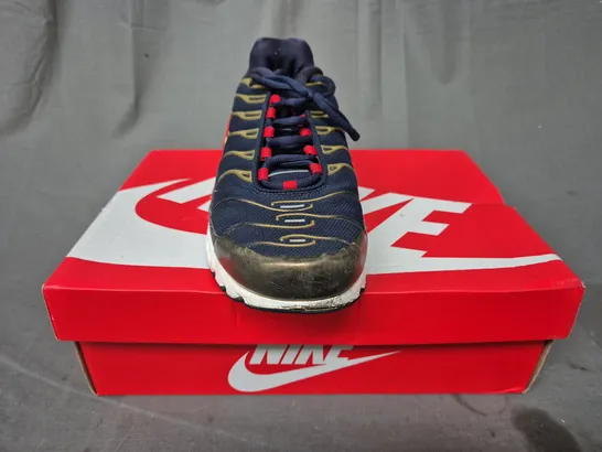 BOXED PAIR OF NIKE AIR TN SHOES IN NAVY/GOLD/RED UK SIZE 9.5