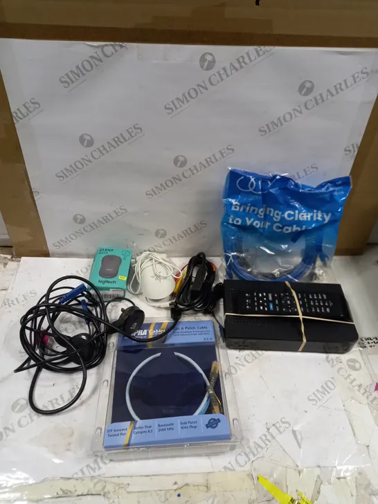 LOT OF ASSORTED ITEMS TO INCLUDE MOUSES, CABLES AND POWER LEADS