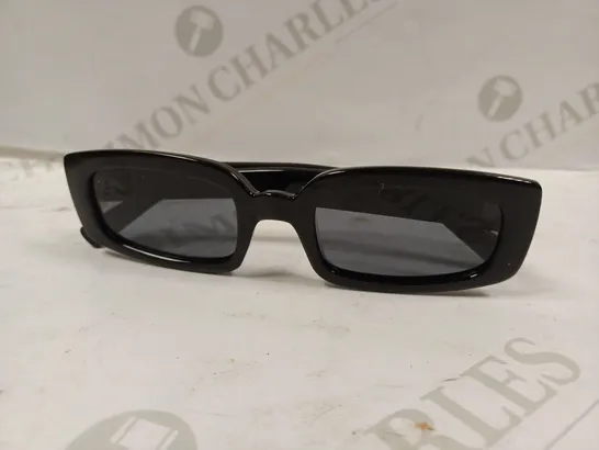 BOXED MELLER KO3-TUTCAR SUN GLASSES BLACK 