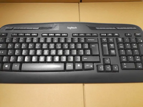 LOGITECH MK330 WIRELESS KEYBOARD