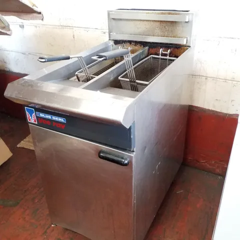 BLUE SEAL GT46 TWIN TANK GAS FRYER