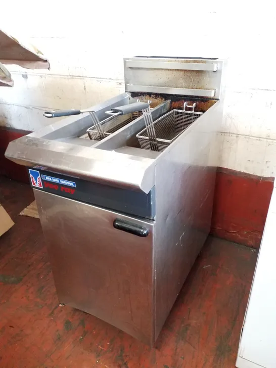 BLUE SEAL GT46 TWIN TANK GAS FRYER