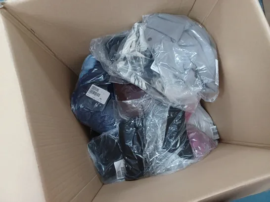 LARGE QUANTITY OF ASSORTED CLOTHING TO INCLUDE JUMPER, TROUSERS, CARDIGAN, ETC