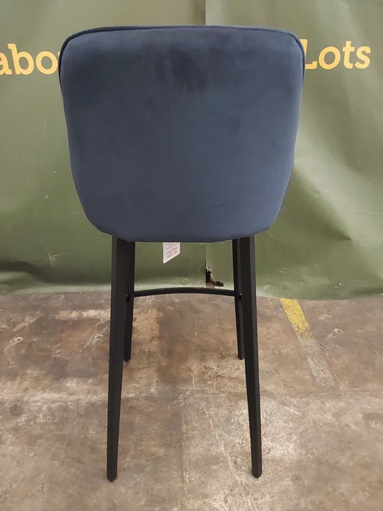 DARK BLUE VELVET DINING CHAIR