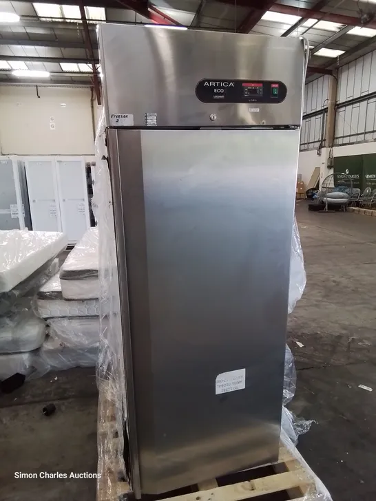 LOCKHART ARTICA ECO TALL COMMERCIAL FREEZER