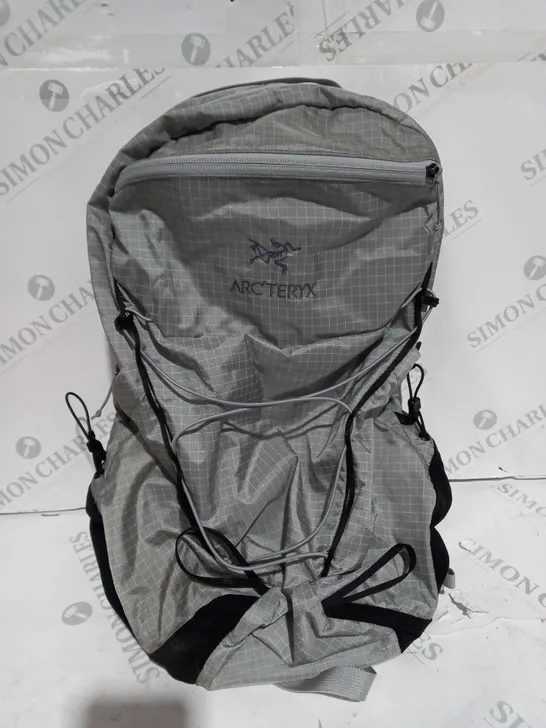 ARC'TERYX GREY MOUNTAIN CLIMBING BAG - CHECKED  