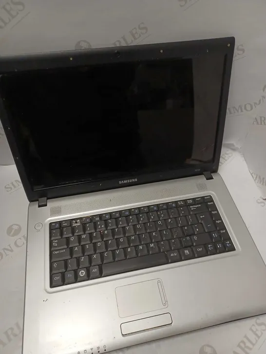 SAMSUNG R519 LAPTOP