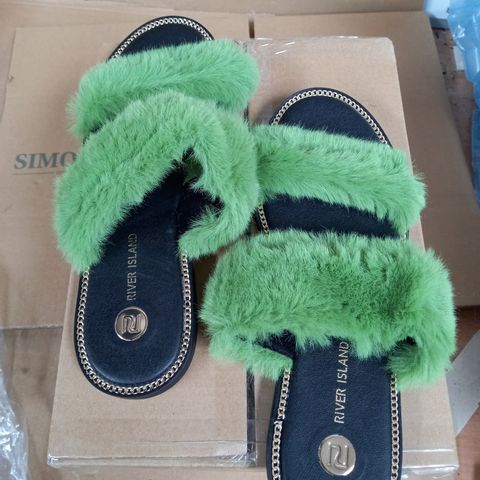 PAIR OF UNBOXED RIVER ISLAND MULE STYLE SLIPPERS BLACK AND GOLD BASE, SOFT AND FURRY GREEN STRAPS, UK SIZE 8