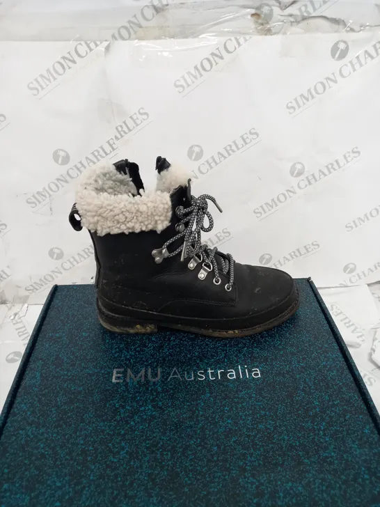  EMU OKAB WATERPROOF BOOTS - BLACK - SIZE 6