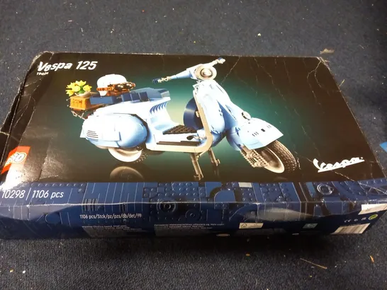 BOXED LEGO 10298 VESPA 125 1960S