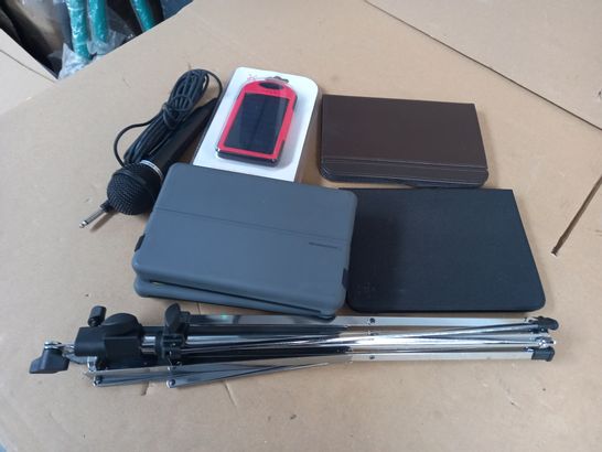 JOB LOT OF ASSORTED ITEMS TO INCLUDE 4X MARWARE GRAPHITE KINDLE FIRE CASE, BELKIN KINDLE FIRE CASE, AMAZON KINDLE FIRE CASE, FOLDING MUSIC STAND CHROME, MICROPHONE FOR KARAOKE, LITTLE JACK PORTABLE PO