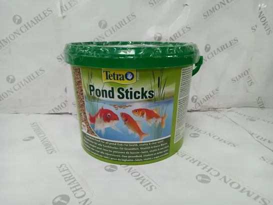 TUB OF APPROXIMATELY 1KG OF TETRA POND STICKS FISH FOOD