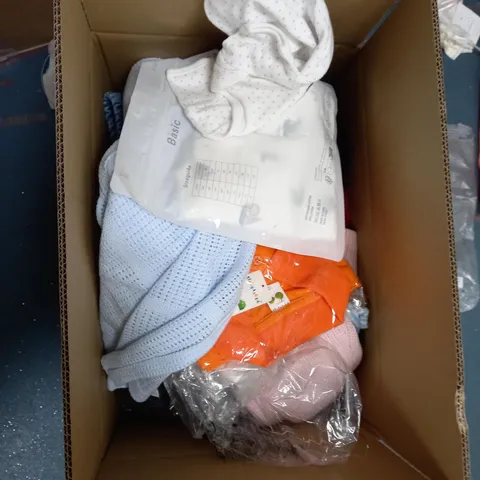 MEDIUM  BOX OF ASSORTED KIDS CLOTHING ITEMS TO INCLUDE BAGS, BABY GROWS AND DRESSES