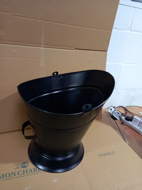 BLACK STEEL BUCKET 