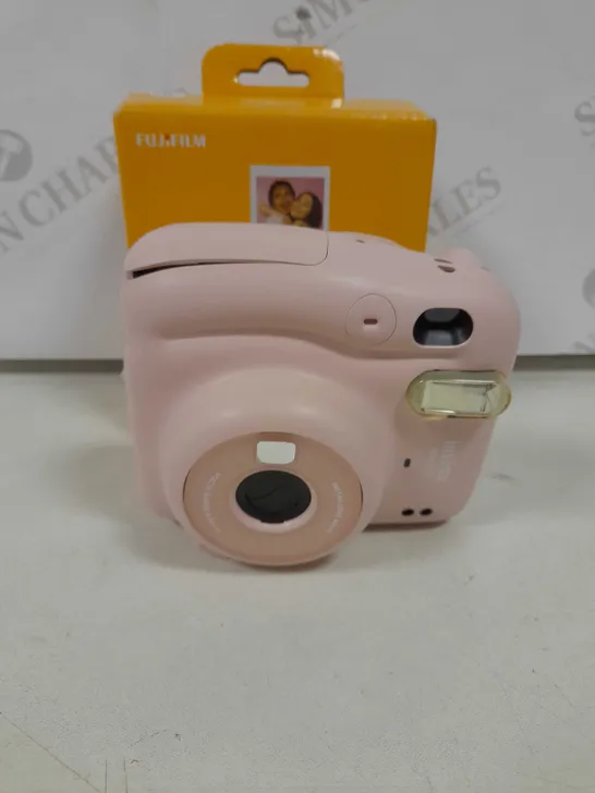 BOXED FUJIFILM INSTAX MINI 11 CAMERA