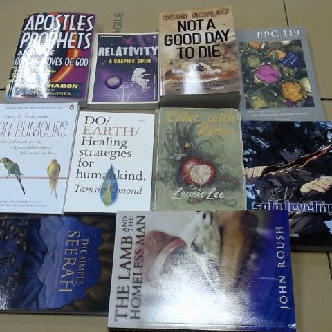 LOT OF ASSORTED BOOKS TO INCLUDE BERNARD CORNWALL, EVELYN HUGO AND JOHN ROUSH