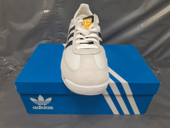 BOXED PAIR OF ADIDAS SL 72 RS SHOES IN WHITE/BLACK UK SIZE 9.5