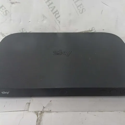 SKY Q BOX - ES130