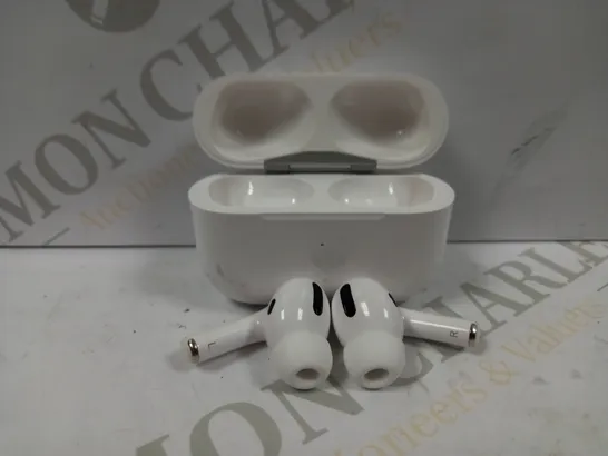 NON-BRANDED TRUE WIRELESS BLUETOOTH EARBUDS IN WHITE