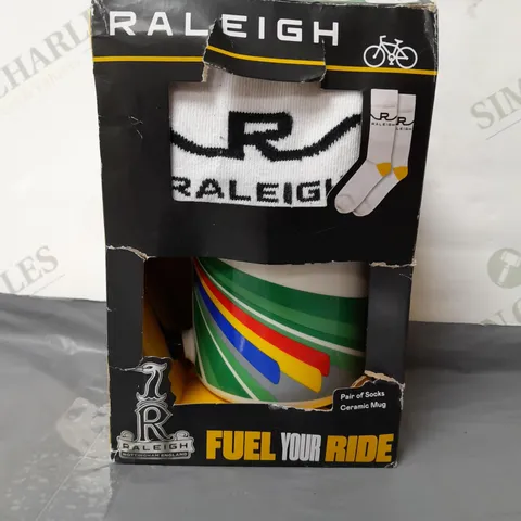 RALEIGH MUG AND SOCKS GIFT SET