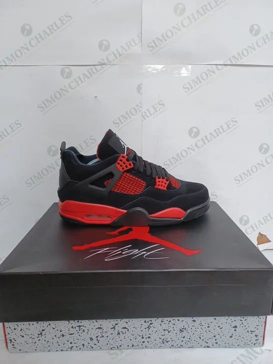 AIR JORDAN 4 RETRO IN BLACK & RED - UK 9