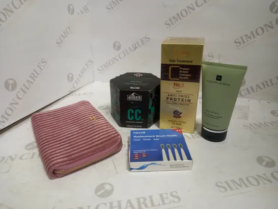 LOT OF APPROXIMATELY 20 ASSORTED HEALTH & BEAUTY ITEMS, TO INCLUDE COSMETIC POUCH, TEMPLESPA, CHAMOIS CREAM, ETC