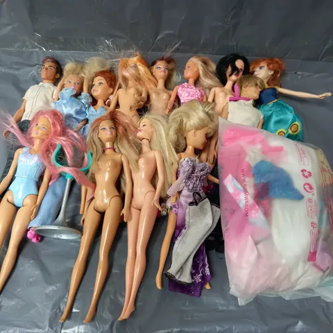 LOT OF APPROXIMATELY 10 ASSORTED DOLLS WITH CLOTHES