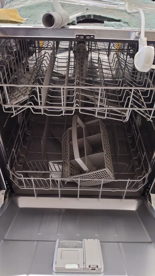 COMFEE FULLY INTEGRATED DISHWASHER 