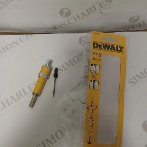 DEWALT DT7601QZ 8 SA CONNECTOR WITH HOLDER AND PZ2