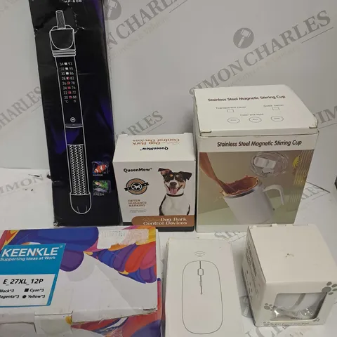 BOX OF APPROXIMATELY 5 ASSORTED HOUSEHOLD & ELECTRICAL PRODUCTS TO INCLUDE DOG BARK CONTROL DEVICE, LED FLASH CAT BALL, MAGNETIC STIRRING MUG ETC 