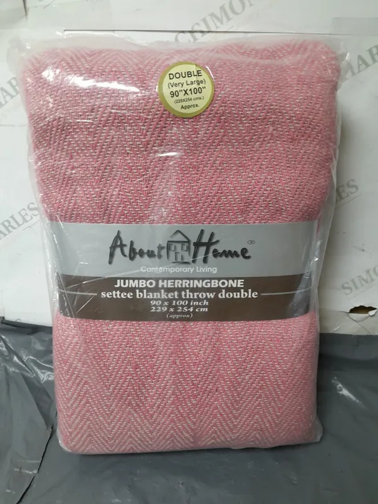 BAGGED ABOUT HOME JUMBO HERRINGBONE SETTEE BLANKET THROW - DOUBLE 228X254CM