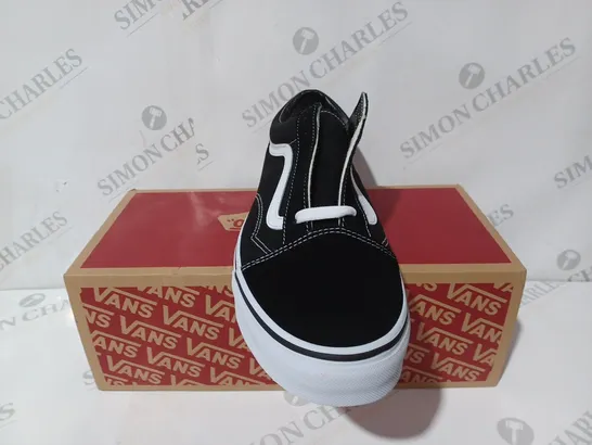 VANS OFF THE WALL OLD SKOOL IN BLACK - UK 9 