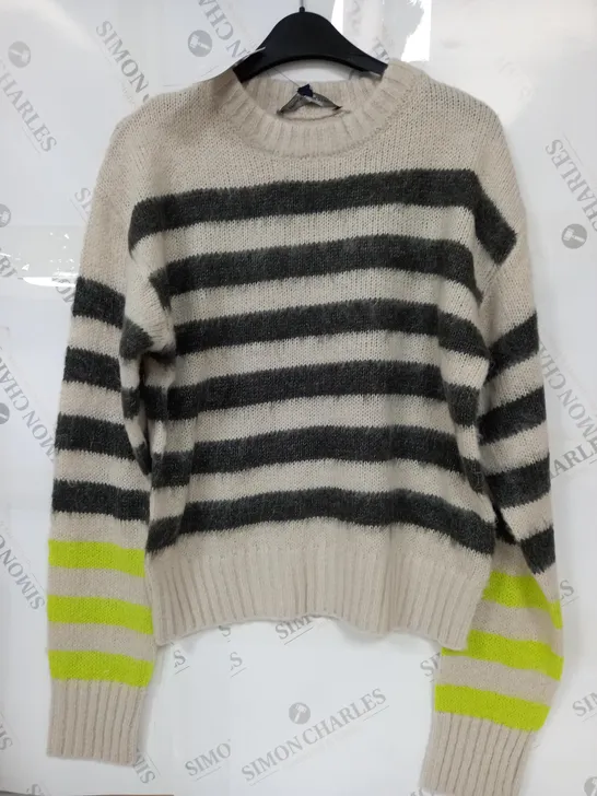 FRENCH CONNECTION STRIPED SWEATER IN CREAM/BLACK/LIME - SMALL