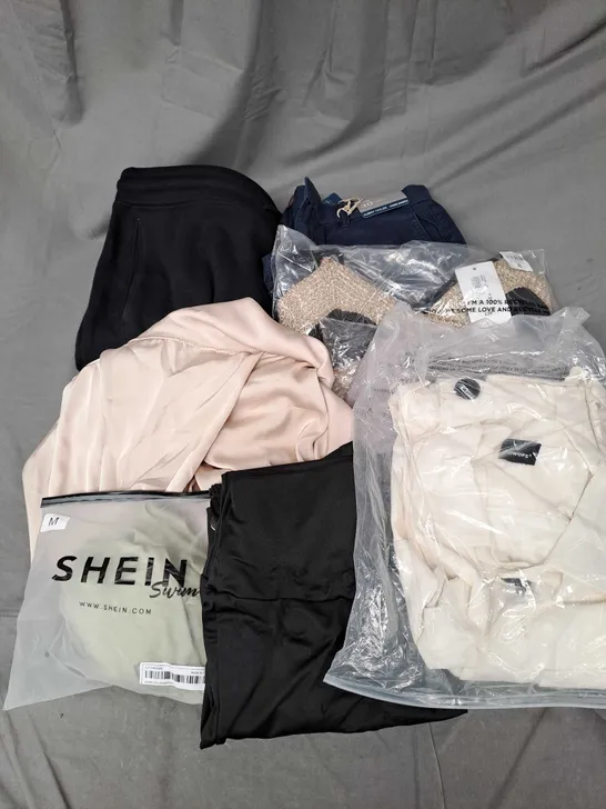 BOX OF APPROXIMATELY 25 ASSORTED CLOTHING ITEMS TO INCLUDE - JACKET, JOGGERS, SWIMWEAR ETC