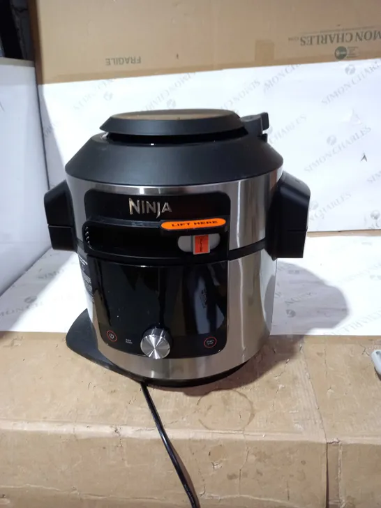 NINJA FOODI SMARTLID 7.5L 15 IN 1 MULTI COOKER & AIR FRYER