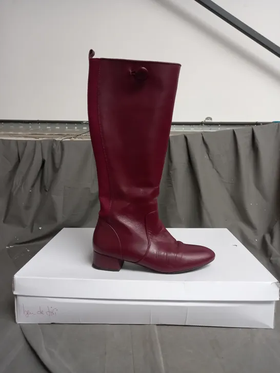 BOXED BDL KNEE HIGH BOOTS BURGUNDY SIZE 8