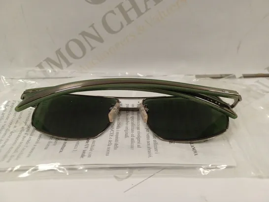 BOX OF APPROX 8 PAIRS OF POLICE 2665 SUNGLASSES 