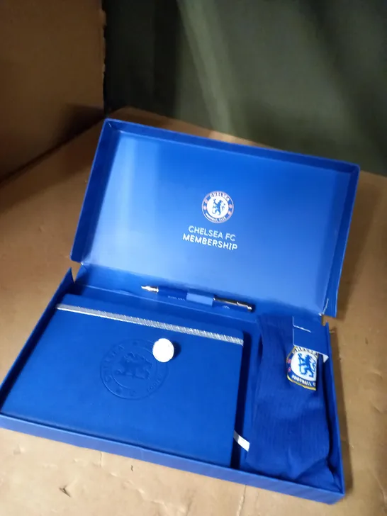 CHELSEA MEMBERSHIP BOX INCLUDING PENS , SOCKS AND A NOTEPAD 